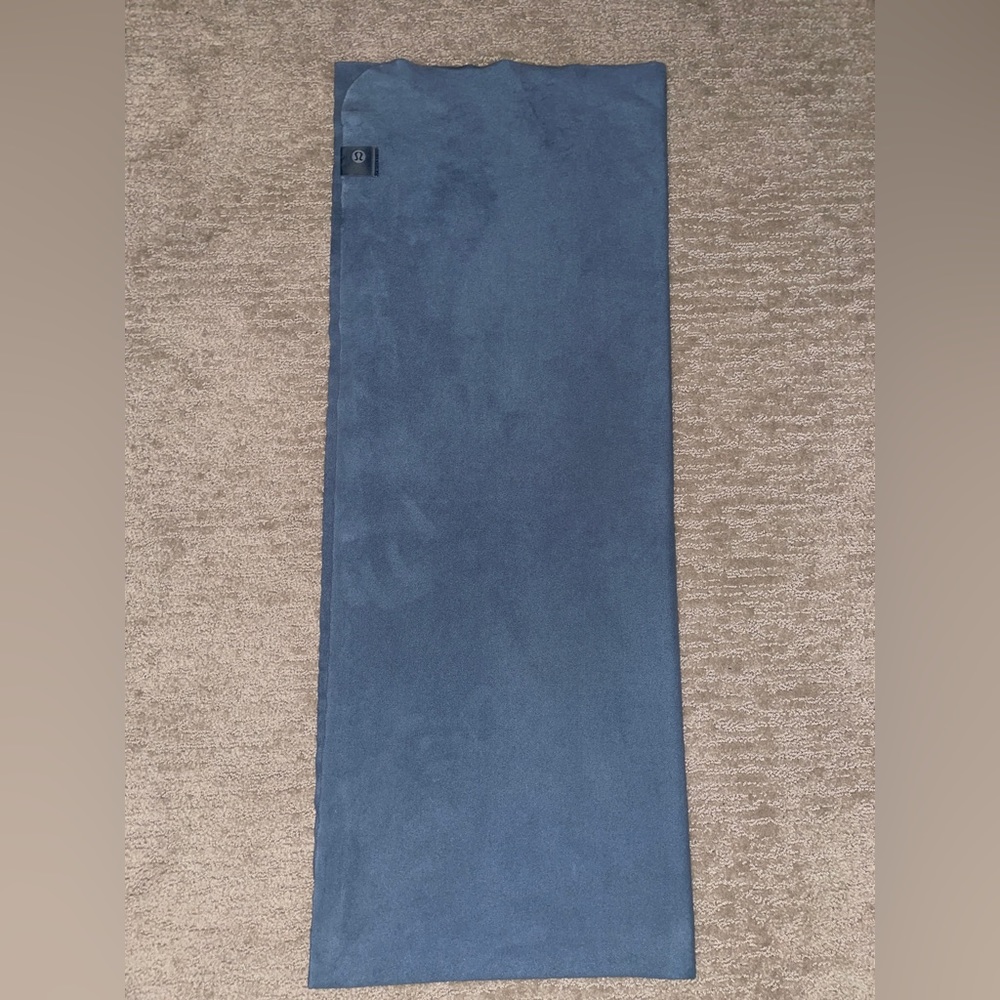 LULULEMON The Towel Blue